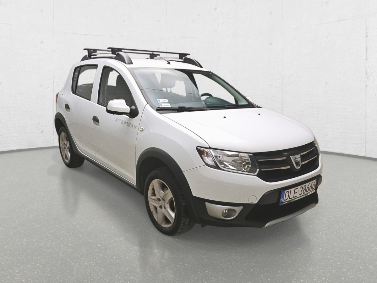 DACIA SANDERO STEPWAY HATCHBACK - Voiture: photos 1 DACIA SANDERO STEPWAY HATCHBACK - Voiture: photos 1
