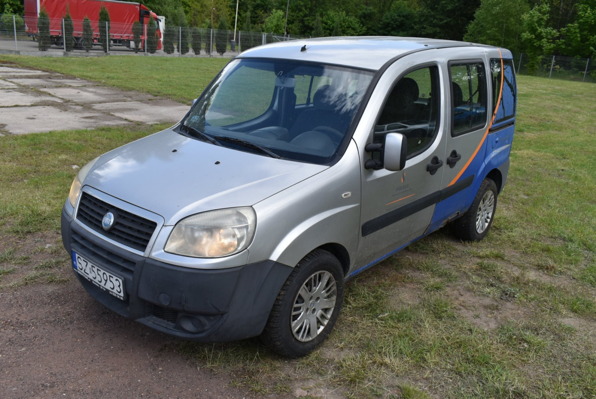 FIAT DOBLO MINIVAN - Voiture: photos 2 FIAT DOBLO MINIVAN - Voiture: photos 2