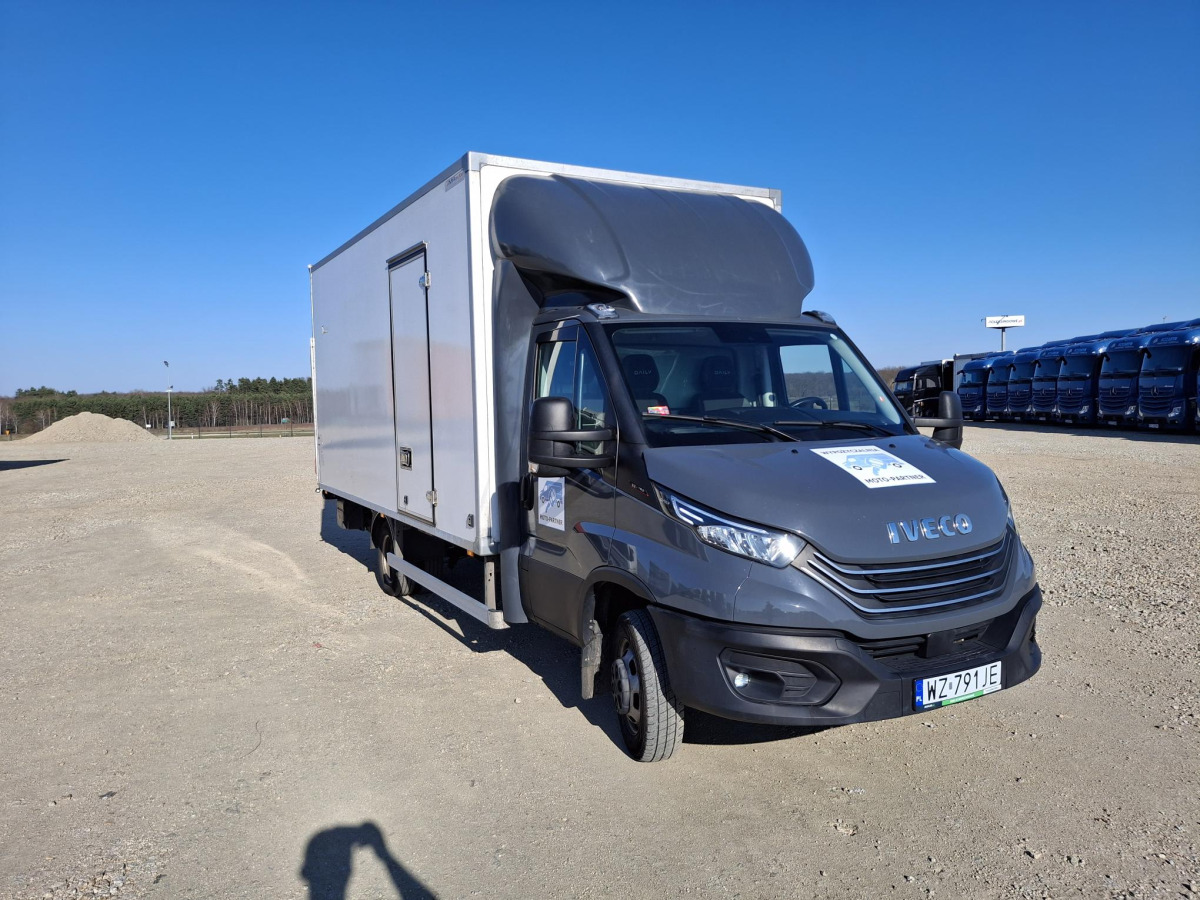 IVECO DAILY 50C18 KONTENER Z WINDĄ - Camion fourgon: photos 1 IVECO DAILY 50C18 KONTENER Z WINDĄ - Camion fourgon: photos 1