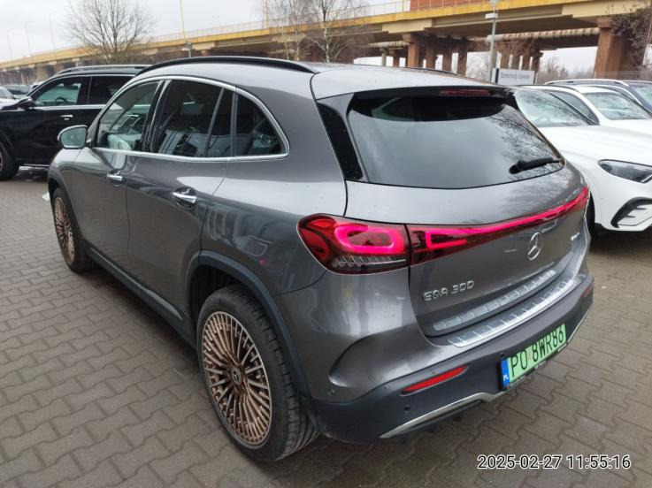 MERCEDES BENZ EQA 300 SUV - SUV: photos 3 MERCEDES BENZ EQA 300 SUV - SUV: photos 3