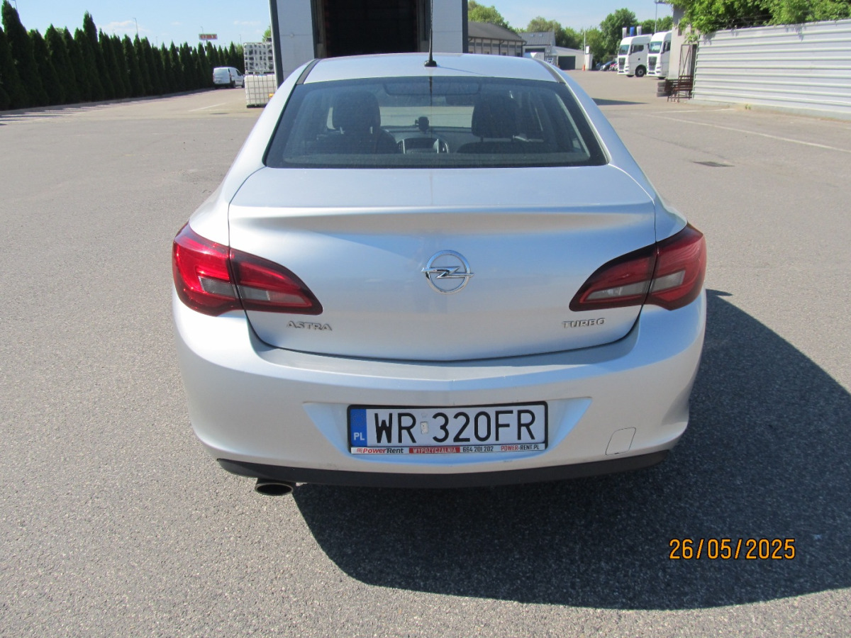 OPEL ASTRA SEDAN - Berline: photos 5 OPEL ASTRA SEDAN - Berline: photos 5