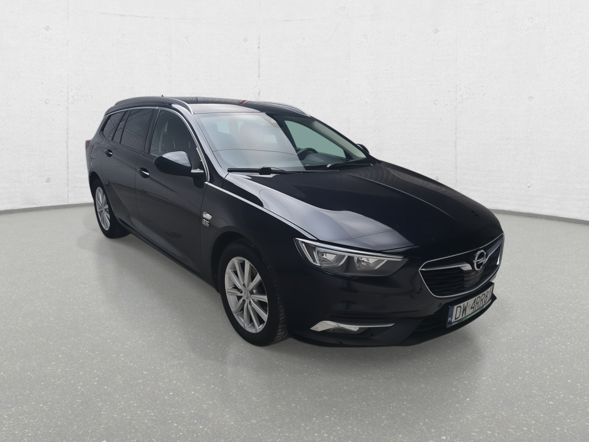 OPEL INSIGNIA SPORTS TOURER KOMBI - Voiture: photos 2 OPEL INSIGNIA SPORTS TOURER KOMBI - Voiture: photos 2