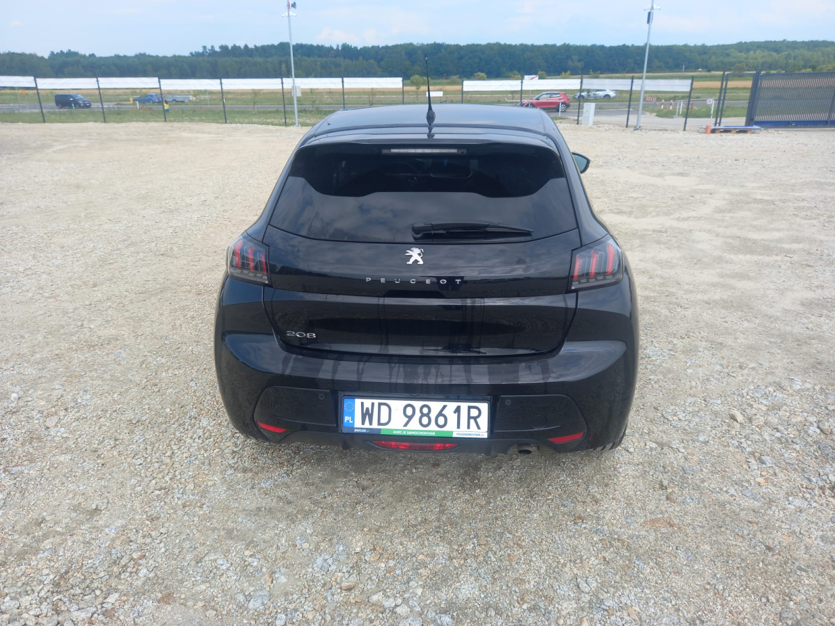 PEUGEOT 208 HATCHBACK - Voiture à hayon: photos 4 PEUGEOT 208 HATCHBACK - Voiture à hayon: photos 4