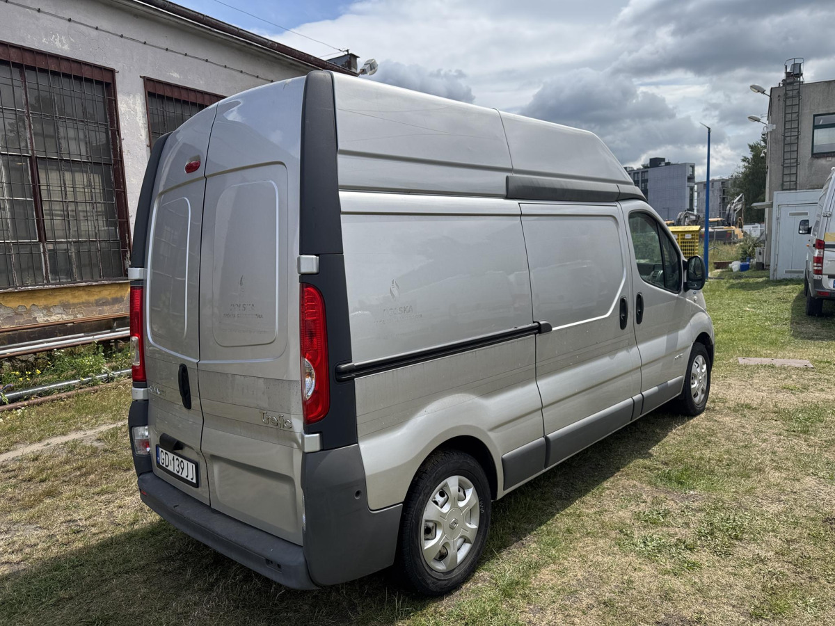 RENAULT TRAFIC FURGON BLASZAK - Fourgon utilitaire: photos 5 RENAULT TRAFIC FURGON BLASZAK - Fourgon utilitaire: photos 5