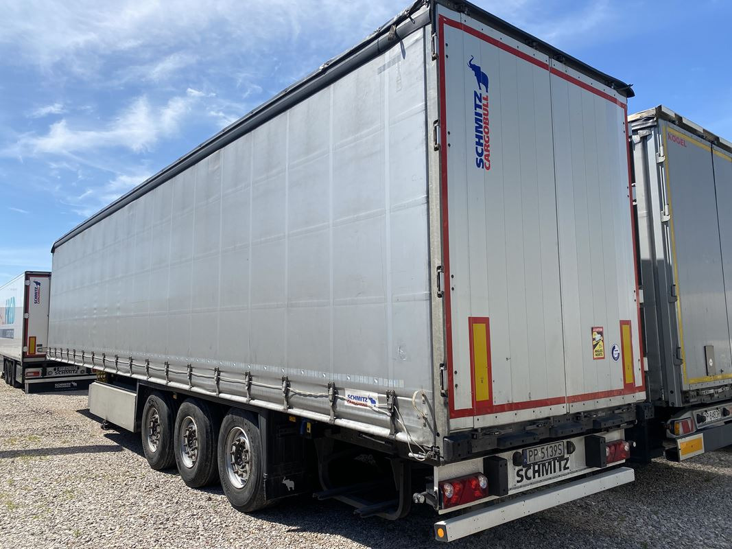 SCHMITZ CARGOBULL SCB S3T FIRANA - Remorque rideaux coulissants: photos 2 SCHMITZ CARGOBULL SCB S3T FIRANA - Remorque rideaux coulissants: photos 2