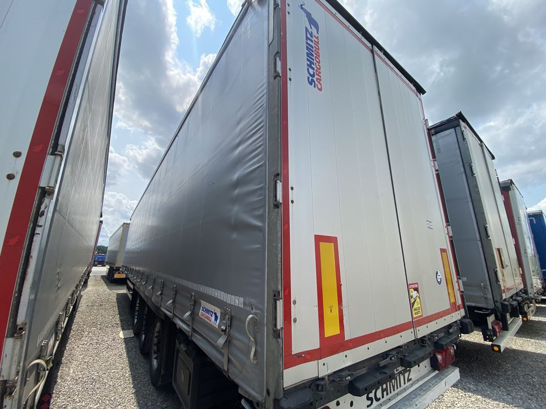 SCHMITZ CARGOBULL SCB S3T FIRANA - Remorque rideaux coulissants: photos 2 SCHMITZ CARGOBULL SCB S3T FIRANA - Remorque rideaux coulissants: photos 2