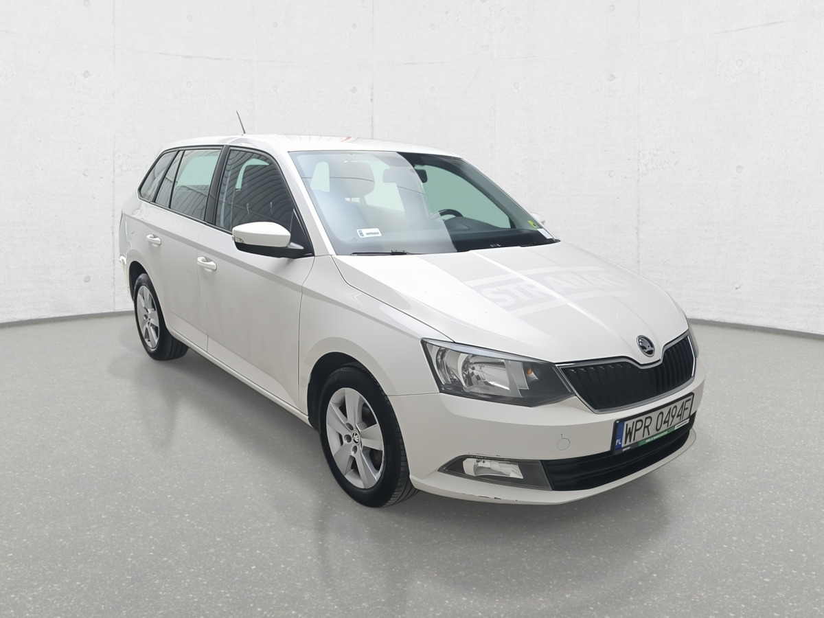SKODA FABIA HATCHBACK - Voiture à hayon: photos 1 SKODA FABIA HATCHBACK - Voiture à hayon: photos 1