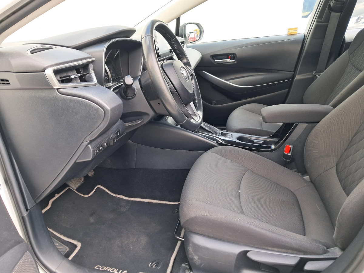 Berline TOYOTA COROLLA SEDAN: photos 8