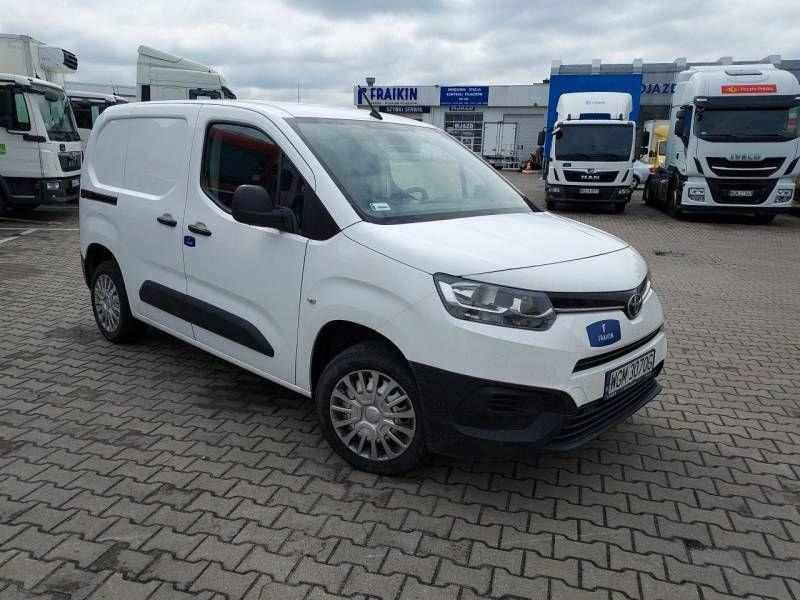 TOYOTA PROACE CITY FURGON BLASZAK - Fourgon utilitaire: photos 1 TOYOTA PROACE CITY FURGON BLASZAK - Fourgon utilitaire: photos 1