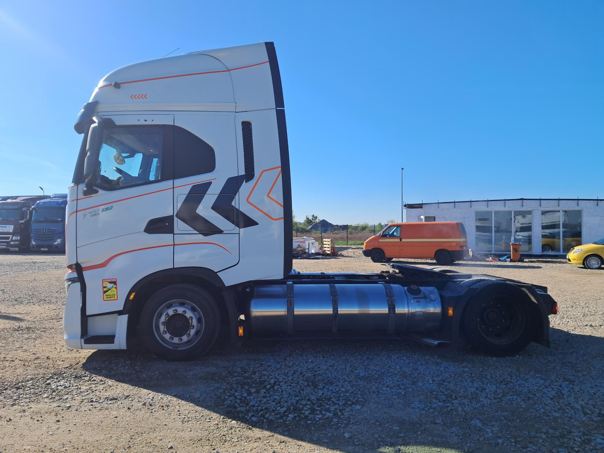 IVECO AS440ST/FP LT LNG CIĄGNIK SIODŁOWY - Tracteur routier: photos 4 IVECO AS440ST/FP LT LNG CIĄGNIK SIODŁOWY - Tracteur routier: photos 4