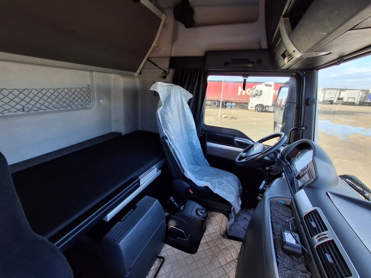 Tracteur routier MAN TGX CIĄGNIK SIODŁOWY: photos 9