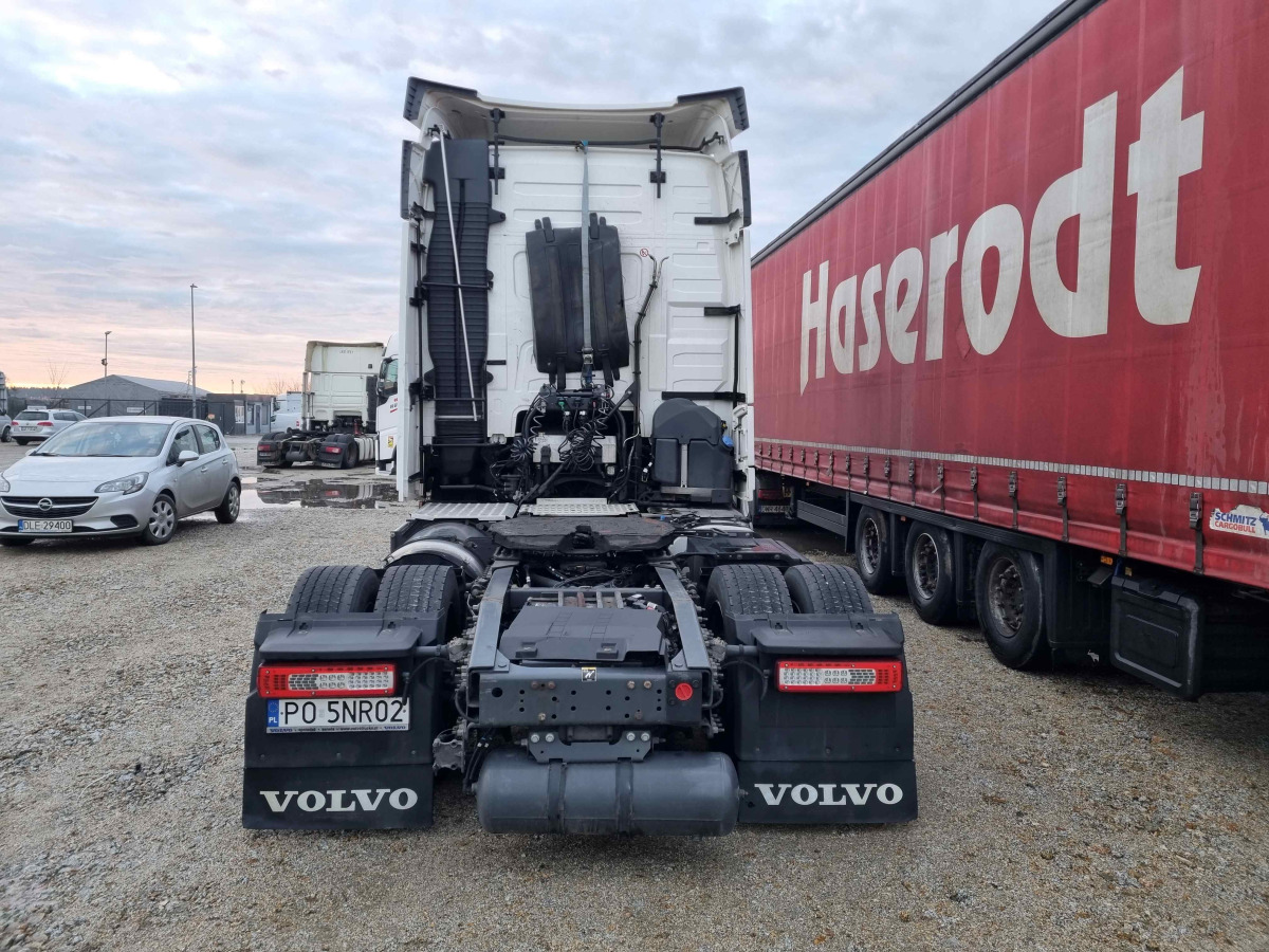 VOLVO FH 460 CIĄGNIK SIODŁOWY - Tracteur routier: photos 5 VOLVO FH 460 CIĄGNIK SIODŁOWY - Tracteur routier: photos 5