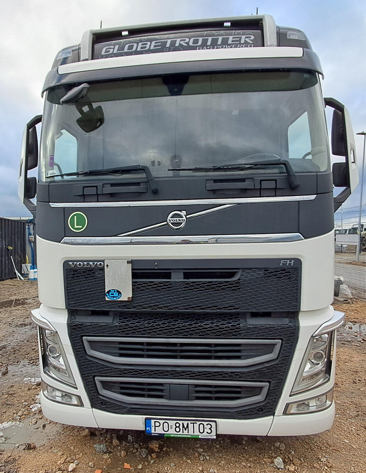 VOLVO FH 460 CIĄGNIK SIODŁOWY - Tracteur routier: photos 2 VOLVO FH 460 CIĄGNIK SIODŁOWY - Tracteur routier: photos 2