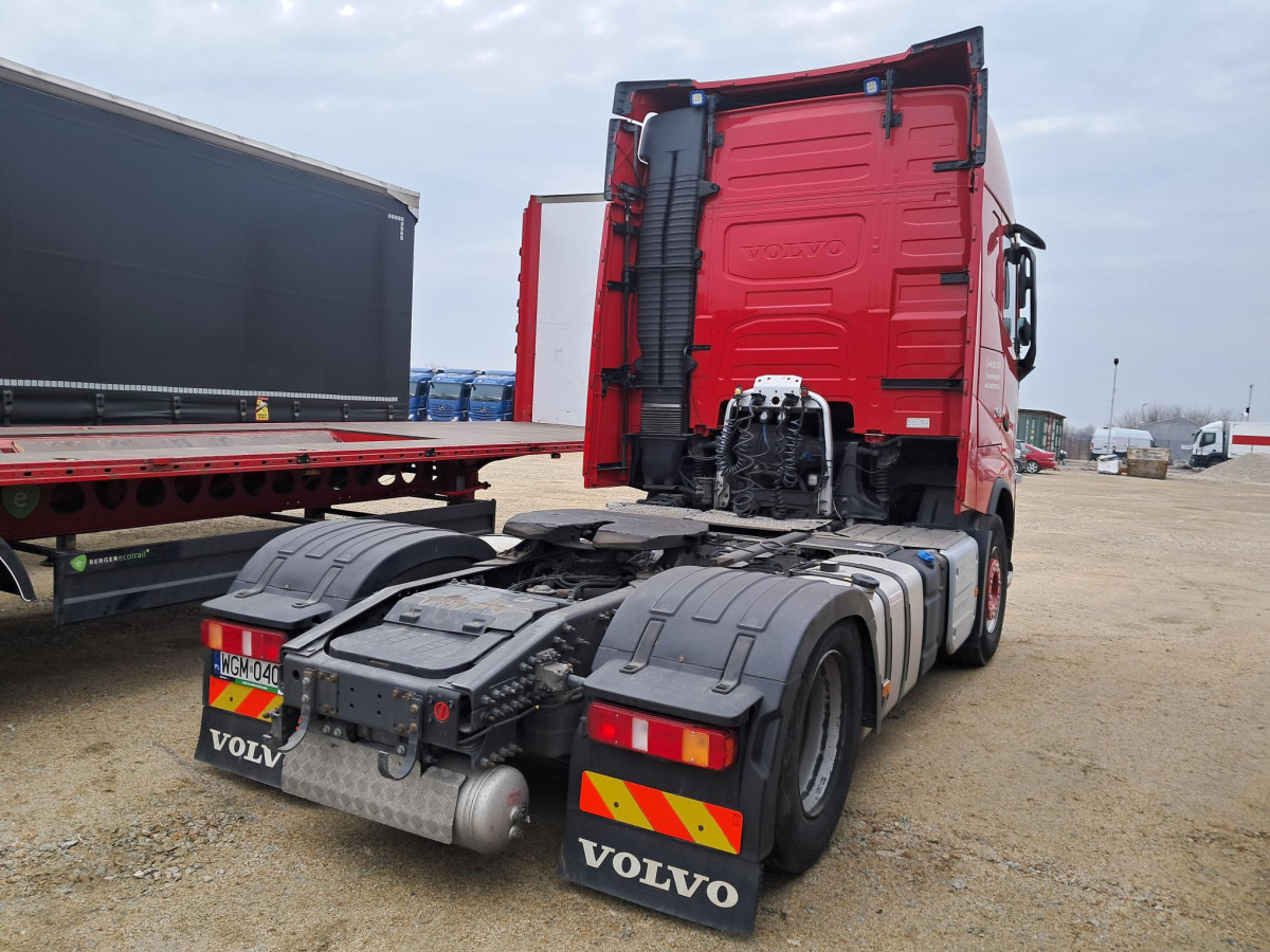 VOLVO FH CIĄGNIK SIODŁOWY - Tracteur routier: photos 5 VOLVO FH CIĄGNIK SIODŁOWY - Tracteur routier: photos 5