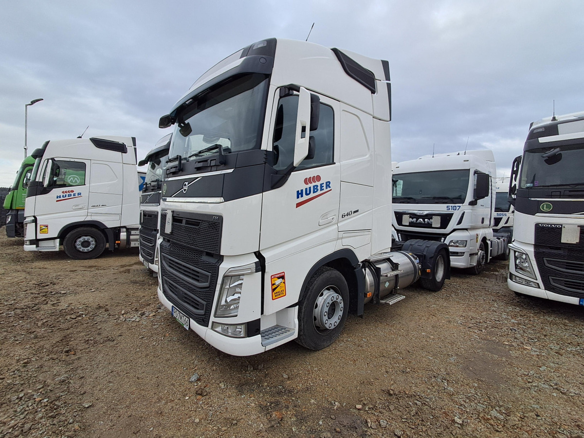 VOLVO FH CIĄGNIK SIODŁOWY - Tracteur routier: photos 3 VOLVO FH CIĄGNIK SIODŁOWY - Tracteur routier: photos 3