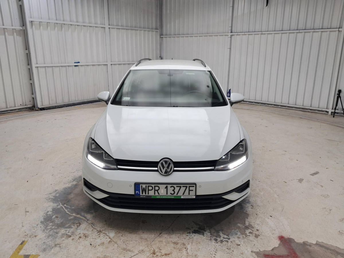 VOLKSWAGEN GOLF KOMBI - Voiture: photos 2 VOLKSWAGEN GOLF KOMBI - Voiture: photos 2