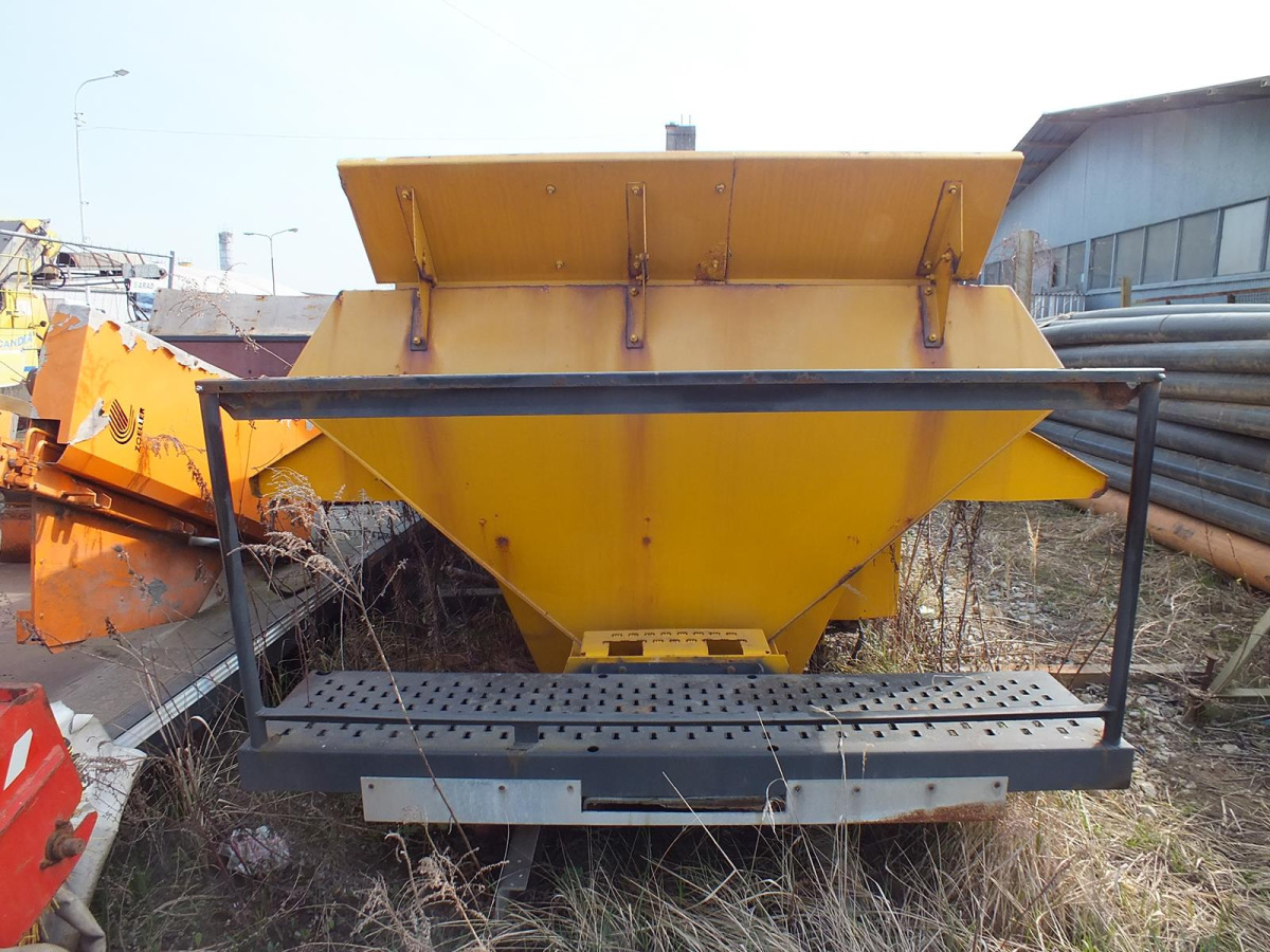 Zabudowa piaskarki ECON CMZCMCB - 2004 - 5m3 - Hydromotor - Epandeur de sable: photos 5 Zabudowa piaskarki ECON CMZCMCB - 2004 - 5m3 - Hydromotor - Epandeur de sable: photos 5