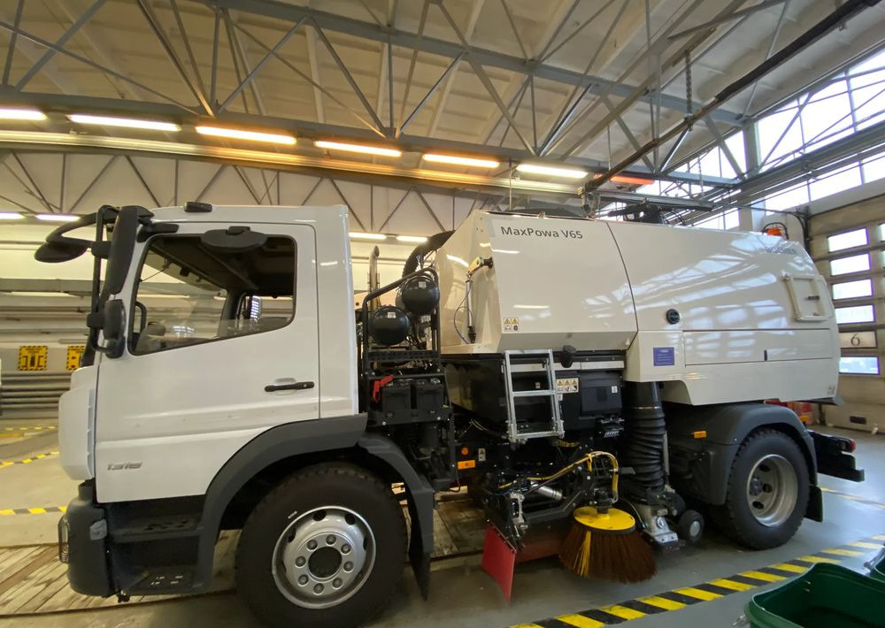 Mercedes-Benz Atego 1318 LKO Zamiatarka - Benne à ordures ménagères: photos 2 Mercedes-Benz Atego 1318 LKO Zamiatarka - Benne à ordures ménagères: photos 2