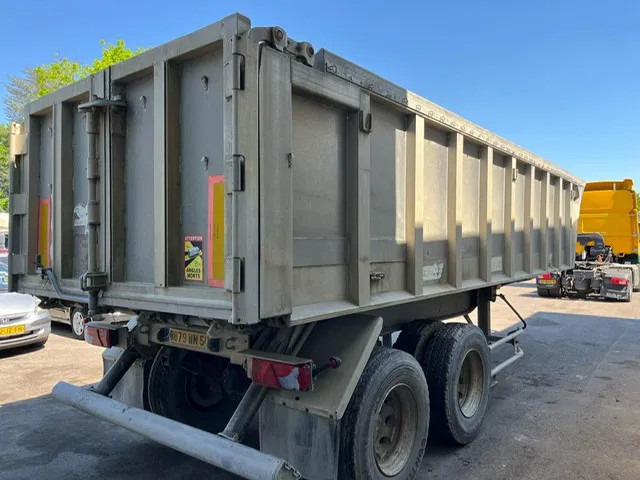 Benalu 2 Axle , 8 Tyres , Alu Tipper , Spring Suspension , Drum Brakes - Semi-remorque benne: photos 2 Benalu 2 Axle , 8 Tyres , Alu Tipper , Spring Suspension , Drum Brakes - Semi-remorque benne: photos 2