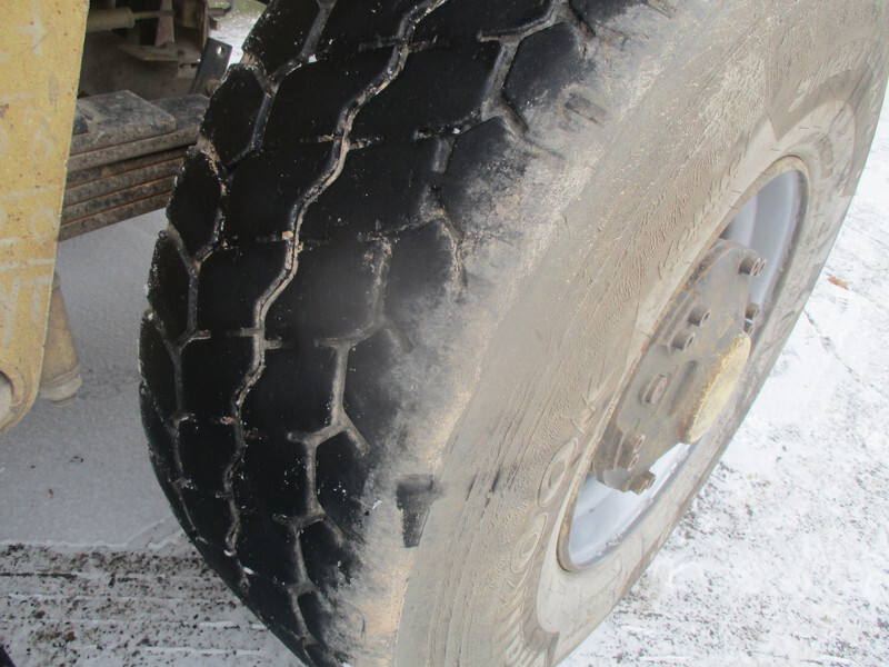 Semi-remorque benne Fruehauf 2 Axle ,Steel Tipper , Drum Brakes , Spring suspension: photos 9