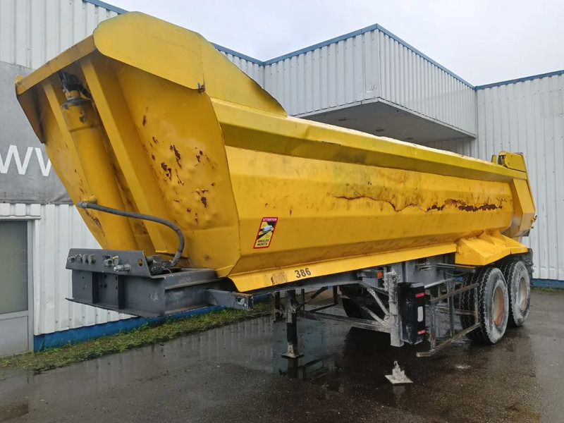 Fruehauf 2 Axle Steel Tipper , Spring Suspension , Drum Brakes - Semi-remorque benne: photos 1 Fruehauf 2 Axle Steel Tipper , Spring Suspension , Drum Brakes - Semi-remorque benne: photos 1