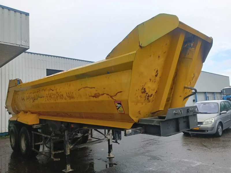 Fruehauf 2 Axle Steel Tipper , Spring Suspension , Drum Brakes - Semi-remorque benne: photos 4 Fruehauf 2 Axle Steel Tipper , Spring Suspension , Drum Brakes - Semi-remorque benne: photos 4