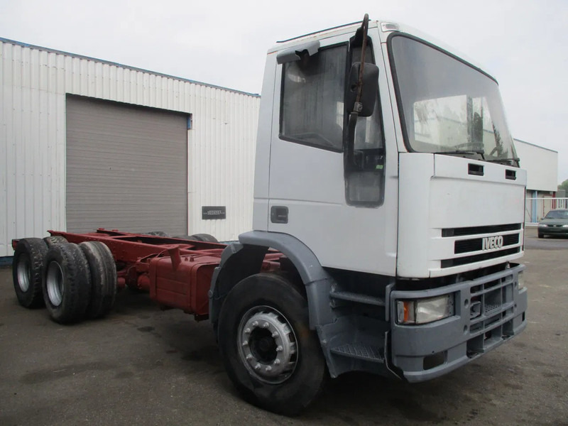 Iveco Eurotrakker 260 E 34 , Manual , 6x4 , Euro 2 - Châssis cabine: photos 4 Iveco Eurotrakker 260 E 34 , Manual , 6x4 , Euro 2 - Châssis cabine: photos 4