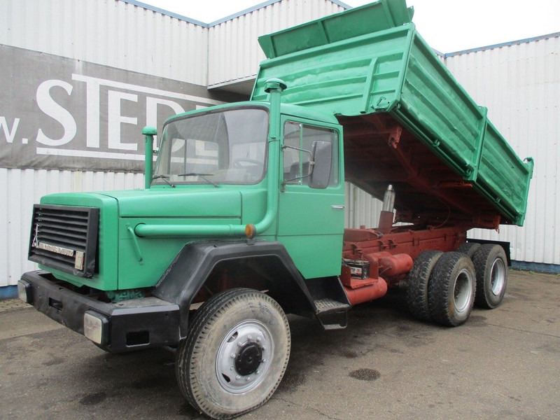 Iveco Magirus Deutz 256 , 6x6 , V8 , ZF Manual , 3way tipper , Spring suspension - Camion benne: photos 1 Iveco Magirus Deutz 256 , 6x6 , V8 , ZF Manual , 3way tipper , Spring suspension - Camion benne: photos 1