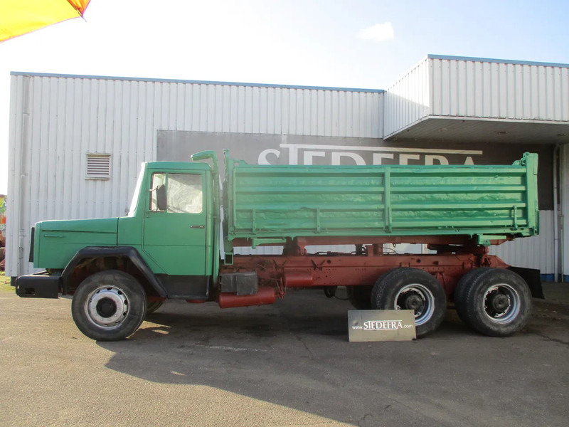 Iveco Magirus deutz 260-26, 6x4 , 6 Cylinder water cooled , 3 way tipper , Spring suspension - Camion benne: photos 2 Iveco Magirus deutz 260-26, 6x4 , 6 Cylinder water cooled , 3 way tipper , Spring suspension - Camion benne: photos 2