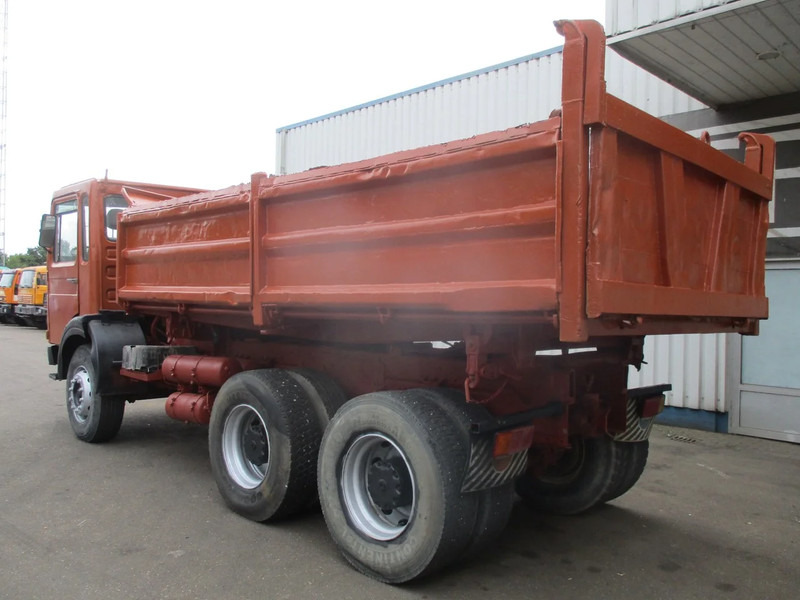 MAN 26.321 6x4 , 3 way tipper , ZF Manual , Spring suspension - Camion benne: photos 5 MAN 26.321 6x4 , 3 way tipper , ZF Manual , Spring suspension - Camion benne: photos 5