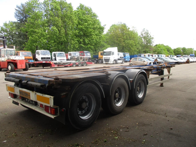 Wielton NS34 , Container Trailer , 3 ROR axle , Drum brakes , Air Suspension - Semi-remorque porte-conteneur/ Caisse mobile: photos 3 Wielton NS34 , Container Trailer , 3 ROR axle , Drum brakes , Air Suspension - Semi-remorque porte-conteneur/ Caisse mobile: photos 3
