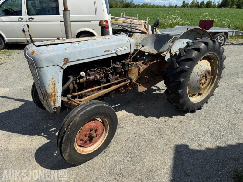 1959 Ferguson 35 Gullfisk - Tracteur agricole: photos 1 1959 Ferguson 35 Gullfisk - Tracteur agricole: photos 1