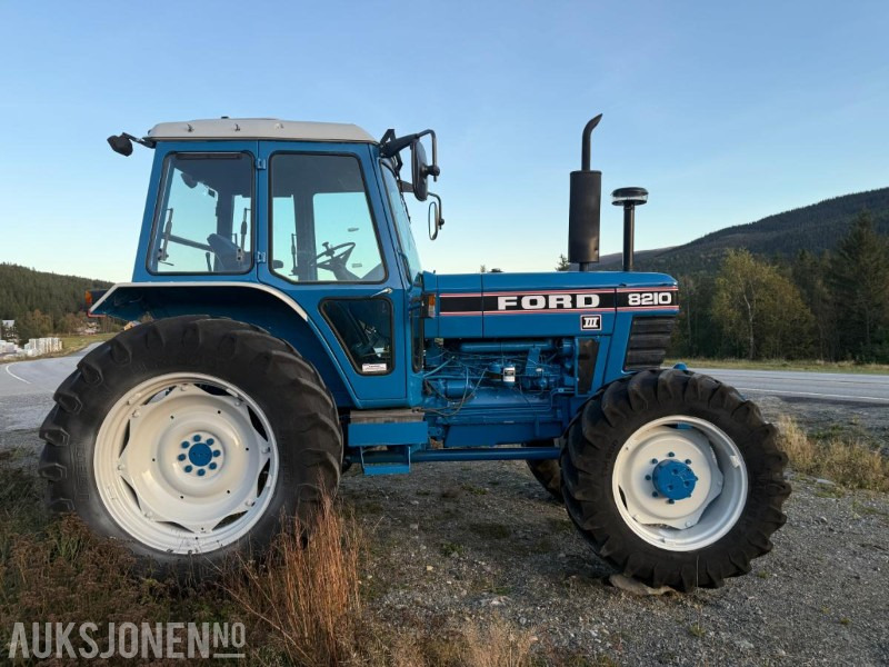1984 Ford 8210 m/Turbo - mva fri traktor 5670 timer - Tracteur agricole: photos 4 1984 Ford 8210 m/Turbo - mva fri traktor 5670 timer - Tracteur agricole: photos 4