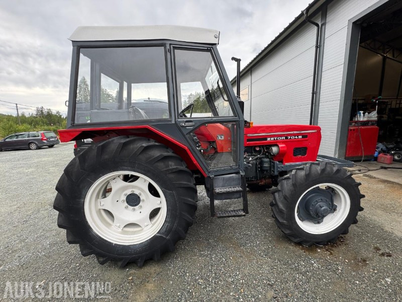 Tracteur agricole 1984 Zetor 7045 traktor: photos 6