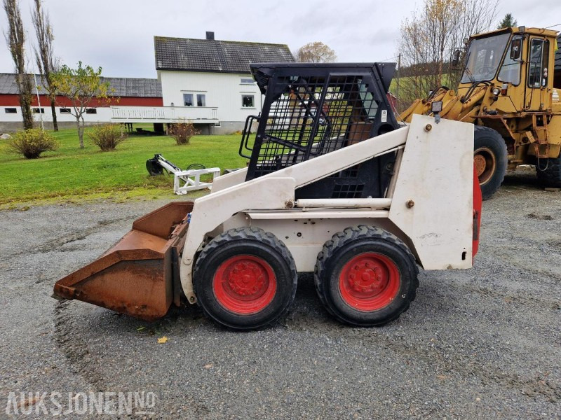 1986 Bobcat 743 kompaktlaster med mye utstyr - MVA-FRI - Mini chargeuse: photos 1 1986 Bobcat 743 kompaktlaster med mye utstyr - MVA-FRI - Mini chargeuse: photos 1