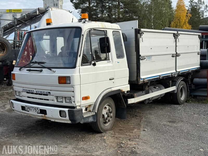 1993 Nissan Diesel planbil - Camion plateau: photos 1 1993 Nissan Diesel planbil - Camion plateau: photos 1