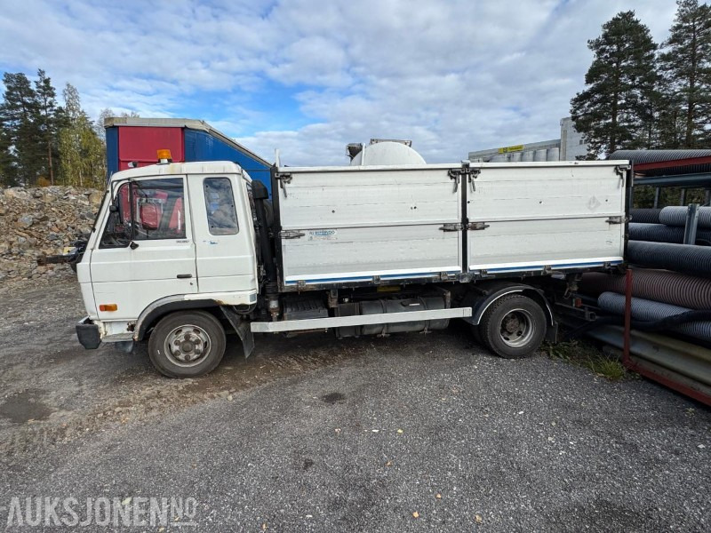1993 Nissan Diesel planbil - Camion plateau: photos 2 1993 Nissan Diesel planbil - Camion plateau: photos 2
