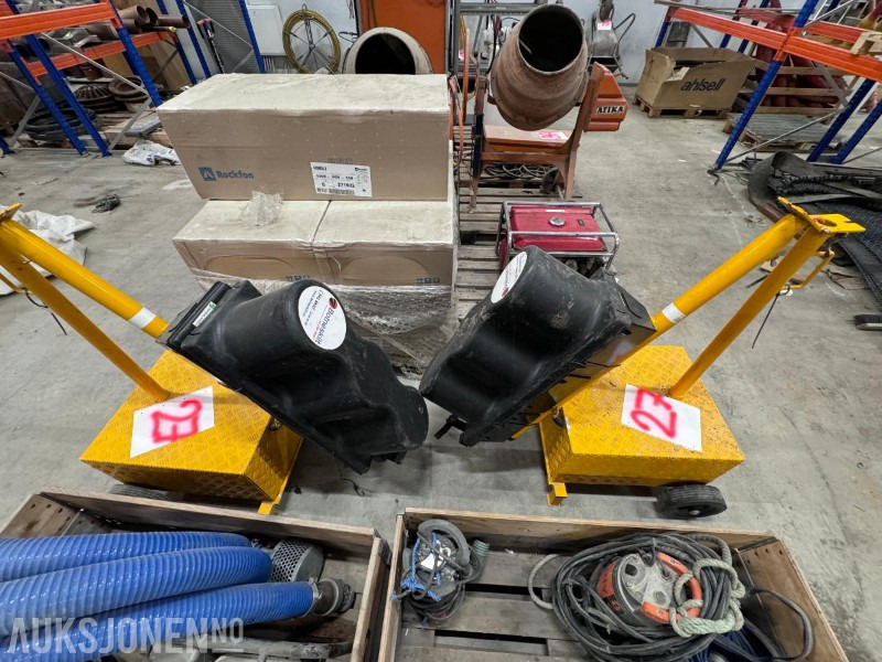 2 stk Botneskilt - Mobile Trafikklys - MPB 3200 - Batteridrift - Matériel de chantier: photos 1 2 stk Botneskilt - Mobile Trafikklys - MPB 3200 - Batteridrift - Matériel de chantier: photos 1