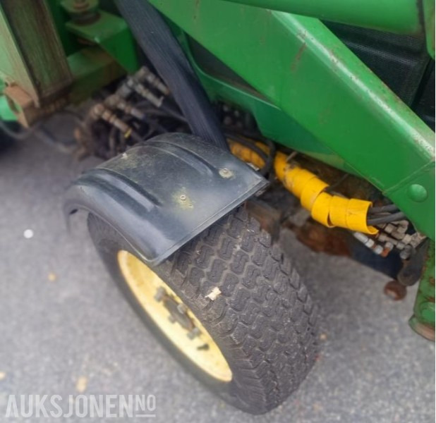 2000 John Deere JD4400 Frontlaster Skuffe Vikplog - Tracteur agricole: photos 5 2000 John Deere JD4400 Frontlaster Skuffe Vikplog - Tracteur agricole: photos 5
