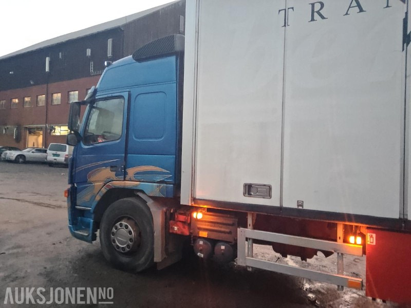 2005 Volvo FM9 - Camion fourgon: photos 4 2005 Volvo FM9 - Camion fourgon: photos 4