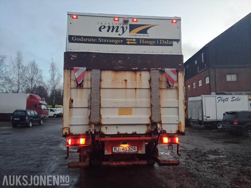 Crédit-bail de  2005 Volvo FM9 2005 Volvo FM9: photos 6