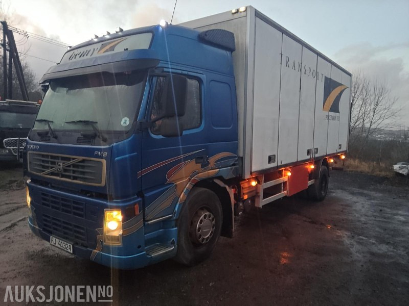 2005 Volvo FM9 - Camion fourgon: photos 1 2005 Volvo FM9 - Camion fourgon: photos 1