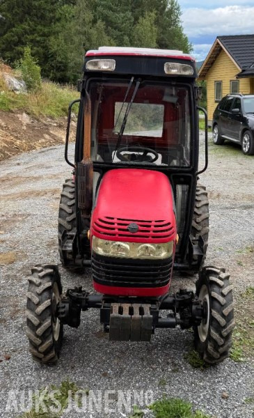 2008 Jinma 254 traktor 4x4 Diesel med snøfres, klettskuffe(fast) og triangelfeste - Kun 655,2 timer - Tracteur agricole: photos 2 2008 Jinma 254 traktor 4x4 Diesel med snøfres, klettskuffe(fast) og triangelfeste - Kun 655,2 timer - Tracteur agricole: photos 2