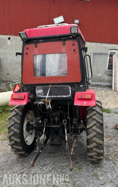 2008 Jinma 254 traktor 4x4 Diesel med snøfres, klettskuffe(fast) og triangelfeste - Kun 655,2 timer - Tracteur agricole: photos 5 2008 Jinma 254 traktor 4x4 Diesel med snøfres, klettskuffe(fast) og triangelfeste - Kun 655,2 timer - Tracteur agricole: photos 5