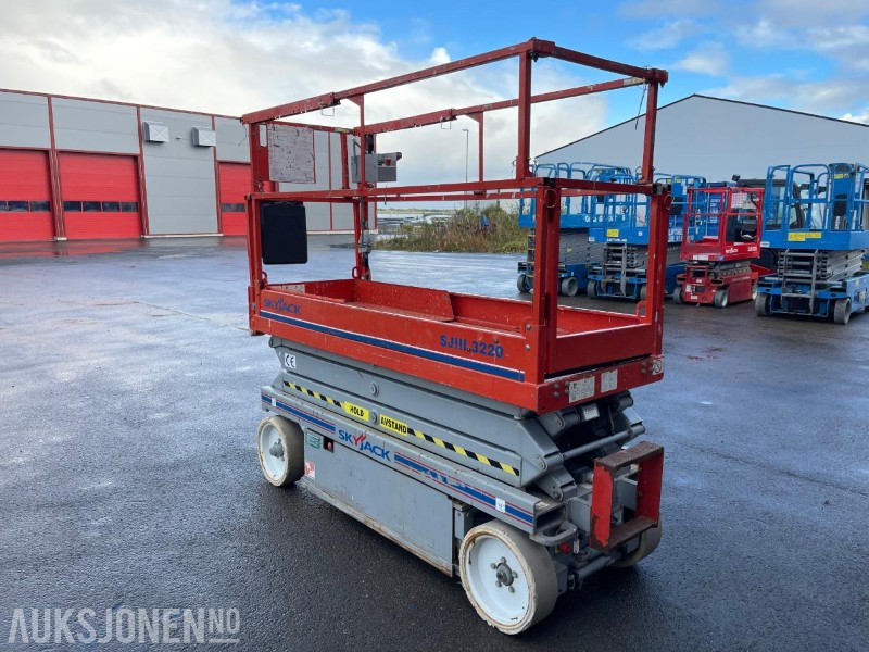 2008 SkyJack SJIII 3220 Sakselift, 208 timer - Nacelle: photos 2 2008 SkyJack SJIII 3220 Sakselift, 208 timer - Nacelle: photos 2