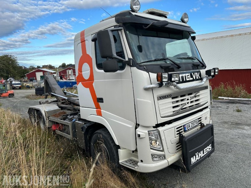 2010 Volvo FH16 6x4 krokbil – 551 hk // Palfinger krokløft // Brøyterigget med underliggende skjær - Camion ampliroll: photos 2 2010 Volvo FH16 6x4 krokbil – 551 hk // Palfinger krokløft // Brøyterigget med underliggende skjær - Camion ampliroll: photos 2