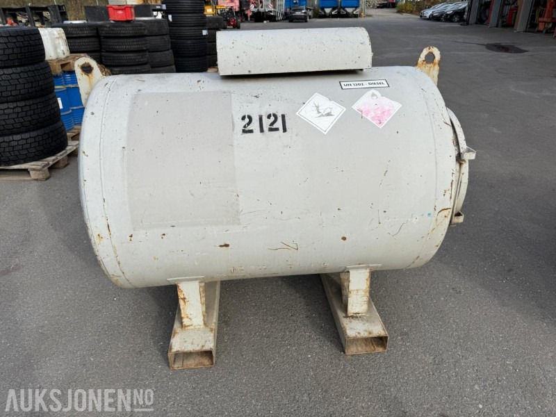 2011 Dieseltank 1000 liter med pumpe - Matériel de chantier: photos 3 2011 Dieseltank 1000 liter med pumpe - Matériel de chantier: photos 3