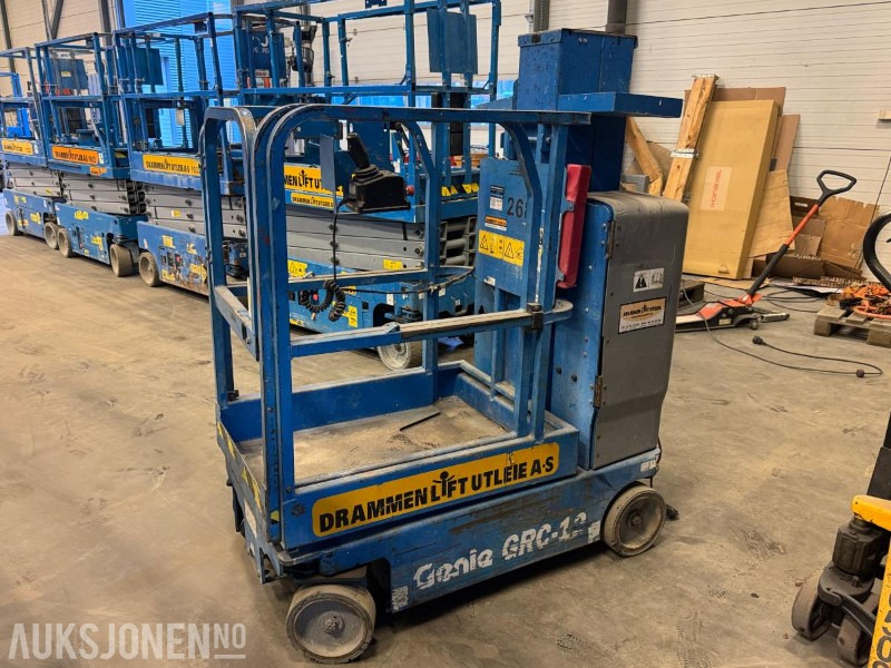 2011 Genie GRC12 mastelift / 6 meter - Nacelle: photos 4 2011 Genie GRC12 mastelift / 6 meter - Nacelle: photos 4