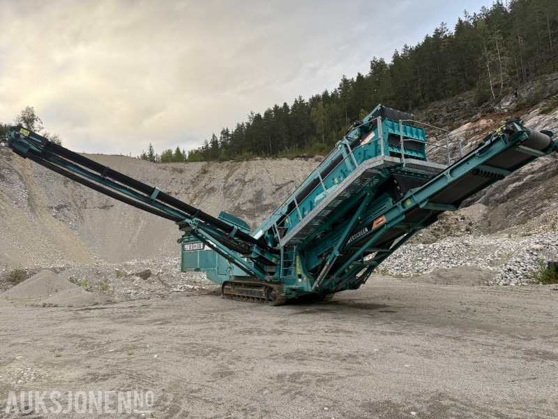 2011 Powerscreen Chieftain 1700 – 2011 modell - 4 Fraksjoner – kun 450 timer - Crible: photos 3 2011 Powerscreen Chieftain 1700 – 2011 modell - 4 Fraksjoner – kun 450 timer - Crible: photos 3