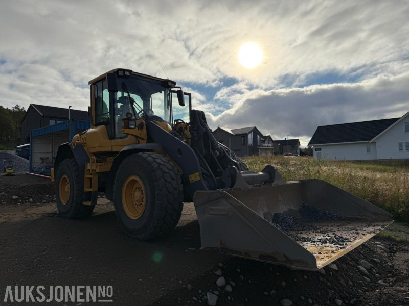 2011 Volvo L70F - Sentralsmøring - Spakestyring - 8830 timer - 13 700kg - Chargeuse sur pneus: photos 3 2011 Volvo L70F - Sentralsmøring - Spakestyring - 8830 timer - 13 700kg - Chargeuse sur pneus: photos 3